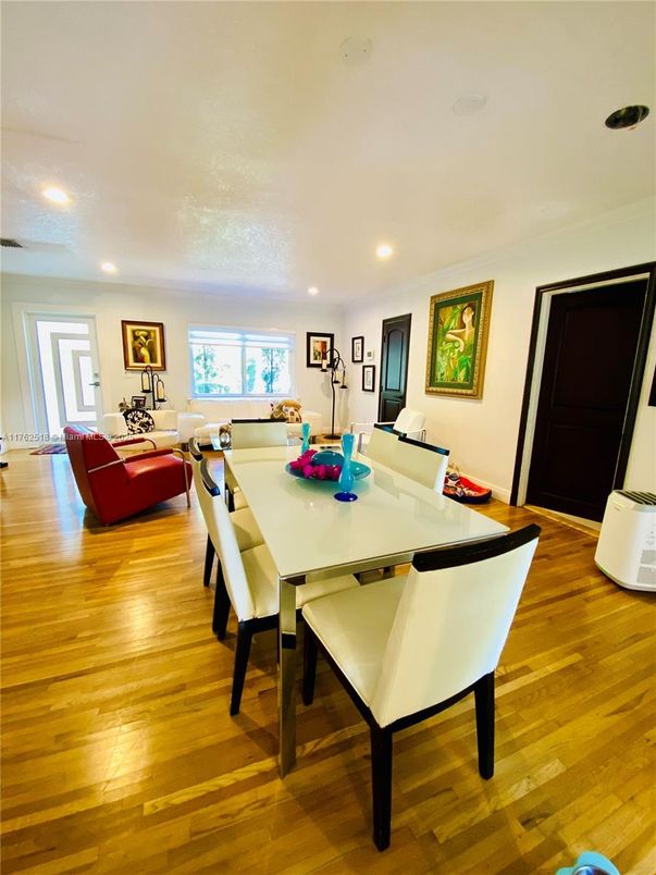 Dining room, Interior, Living room, Recessed Lighting, Wood Texture Flooring