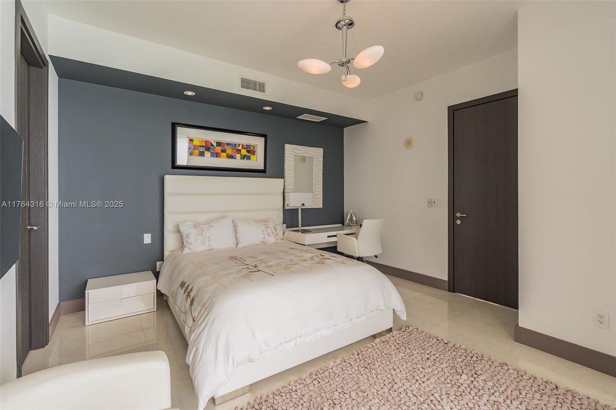 Bedroom, Interior, Pendant Lights