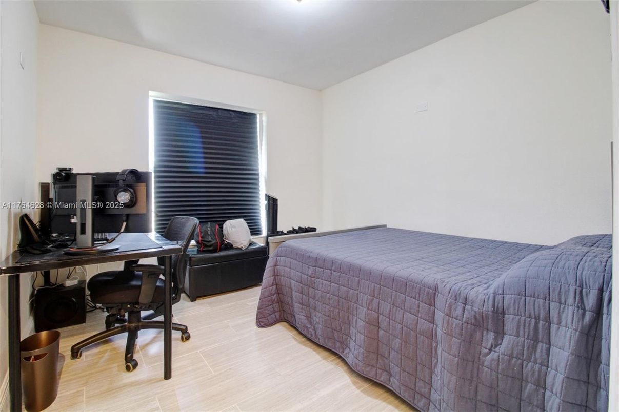 Bedroom, Home Office, Interior, Wood Texture Flooring