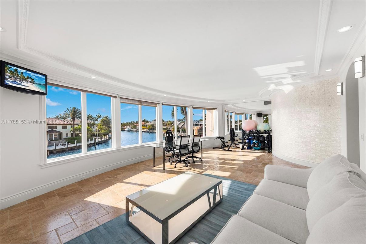 Interior, Living room, Recessed Lighting, Water