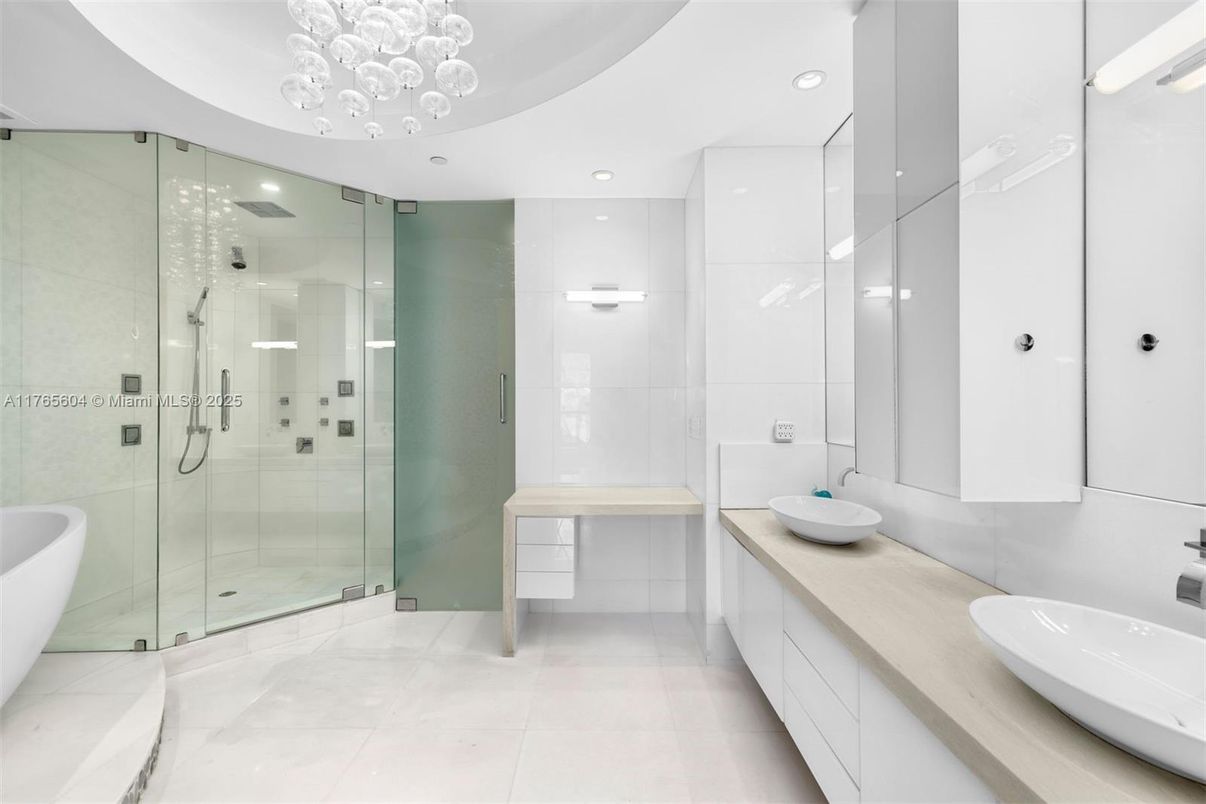 Bathroom, Dual Sink Vanities, Free Standing Baths, Glass Shower, Interior, Recessed Lighting