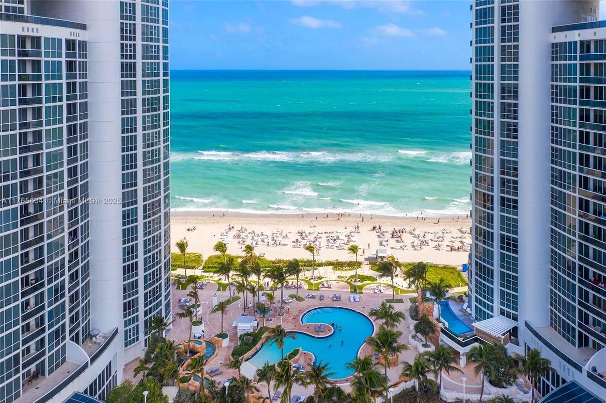 Water, Exterior, Pool, Other, Skyline
