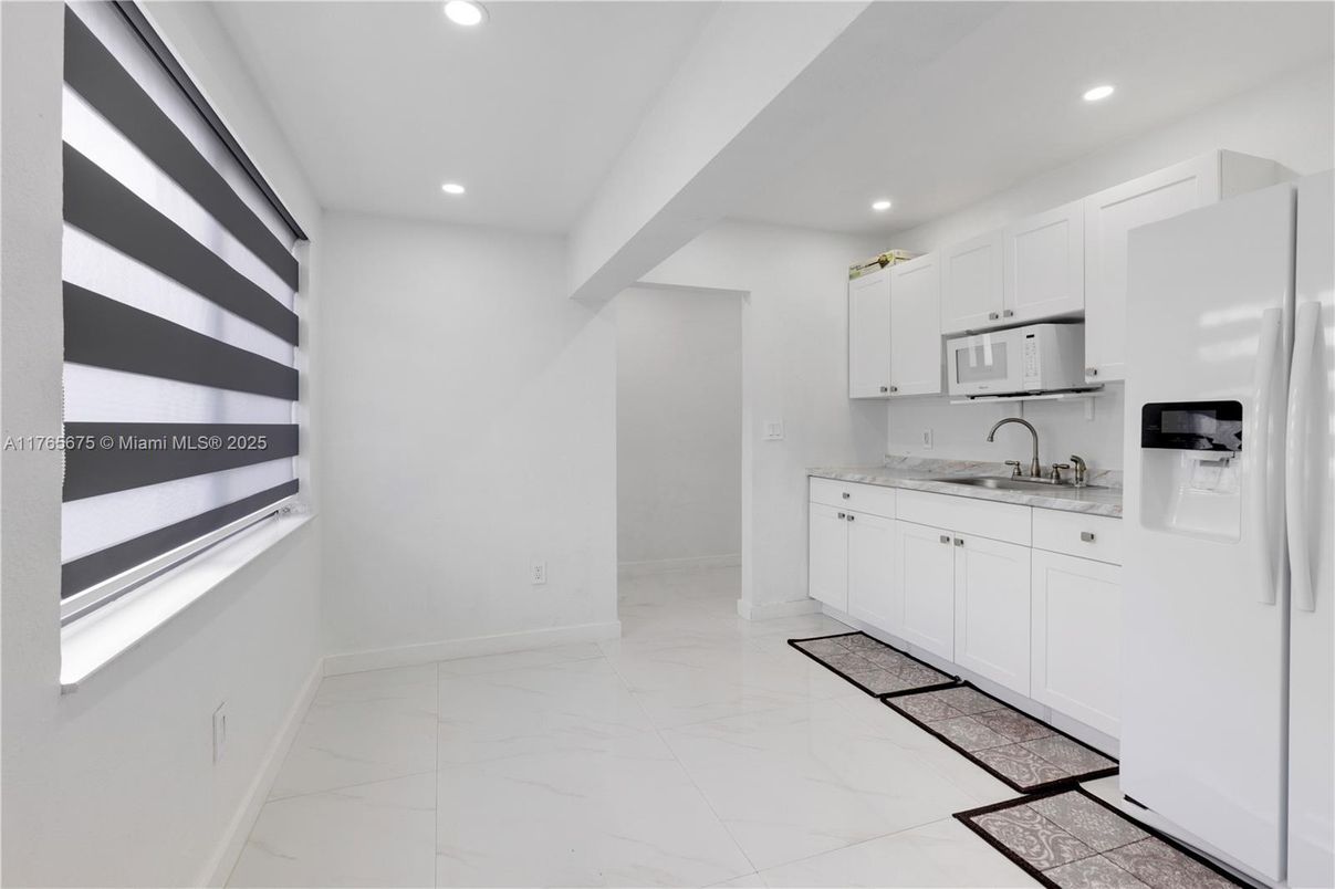 Interior, Kitchen, Marble, Recessed Lighting