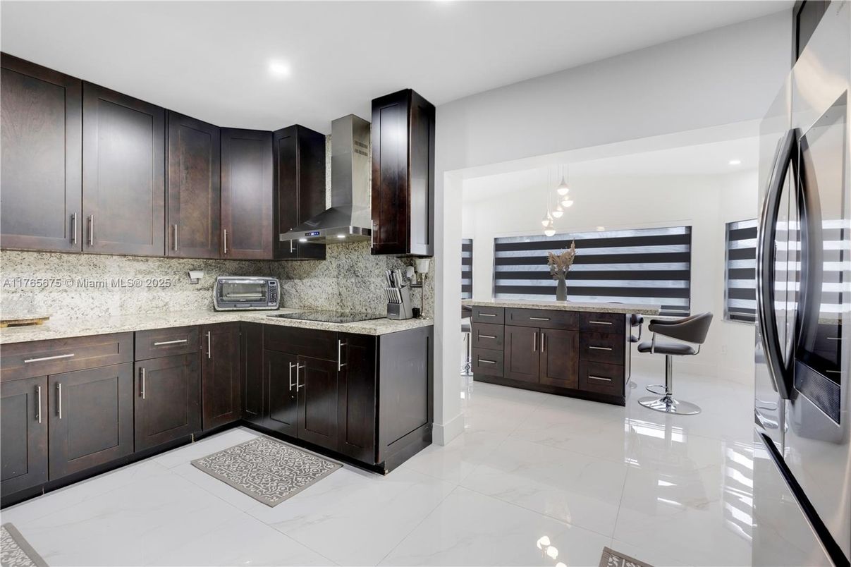 Interior, Kitchen, Marble, Pendant Lights, Recessed Lighting
