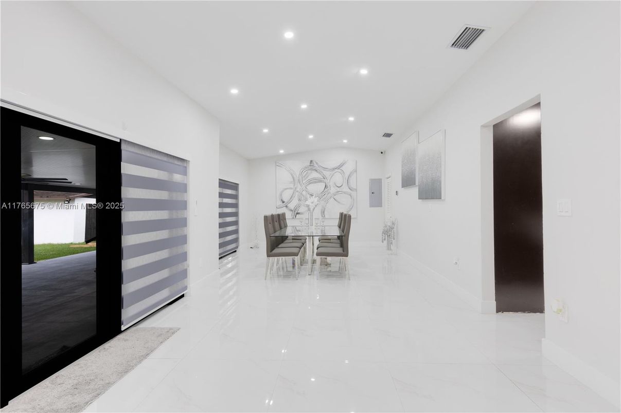 Dining room, Interior, Marble, Recessed Lighting