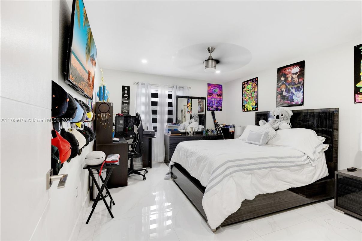 Bedroom, Interior, Recessed Lighting