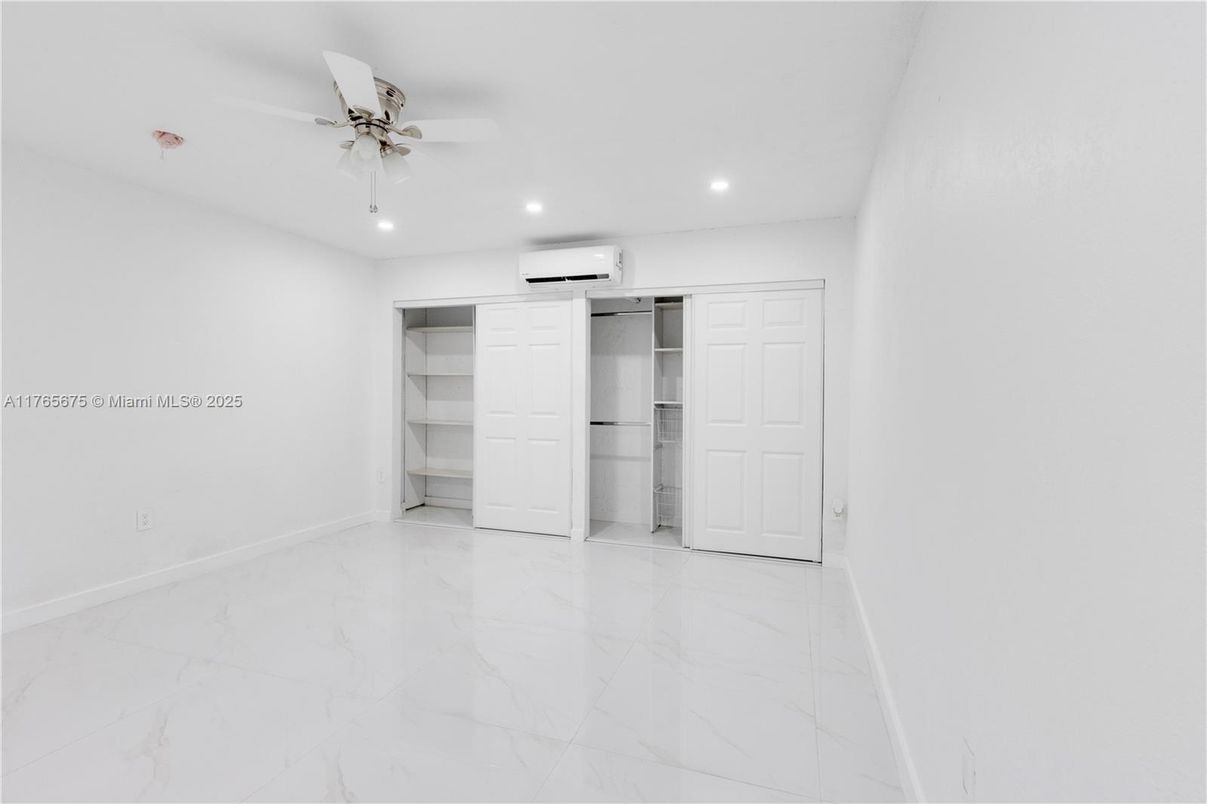 Empty room, Interior, Marble, Recessed Lighting