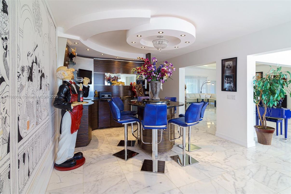 Dining room, Interior, Marble, Recessed Lighting