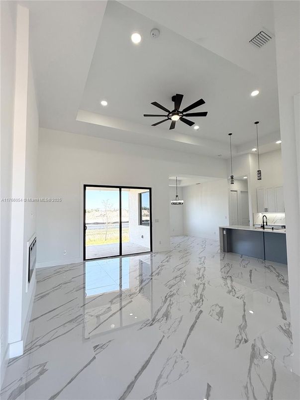Empty room, Interior, Kitchen, Marble, Pendant Lights, Recessed Lighting
