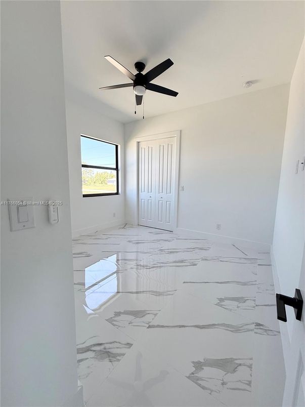 Empty room, Interior, Marble