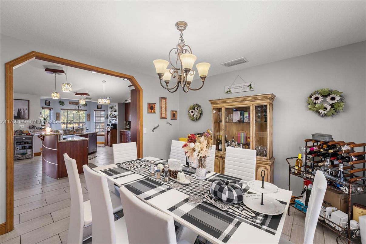 Chandelier, Dining room, Interior, Pendant Lights, Recessed Lighting, Wood Texture Flooring