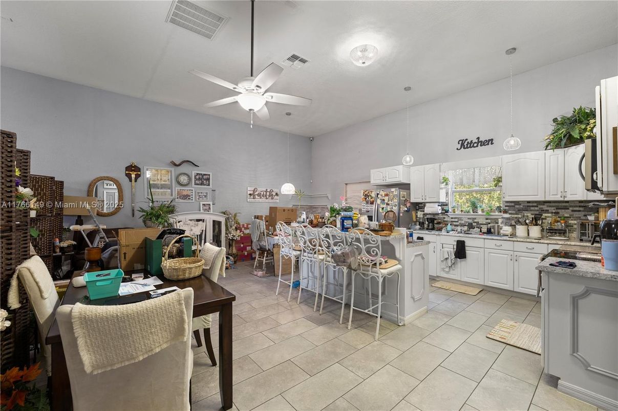Dining room, Interior, Kitchen, Pendant Lights
