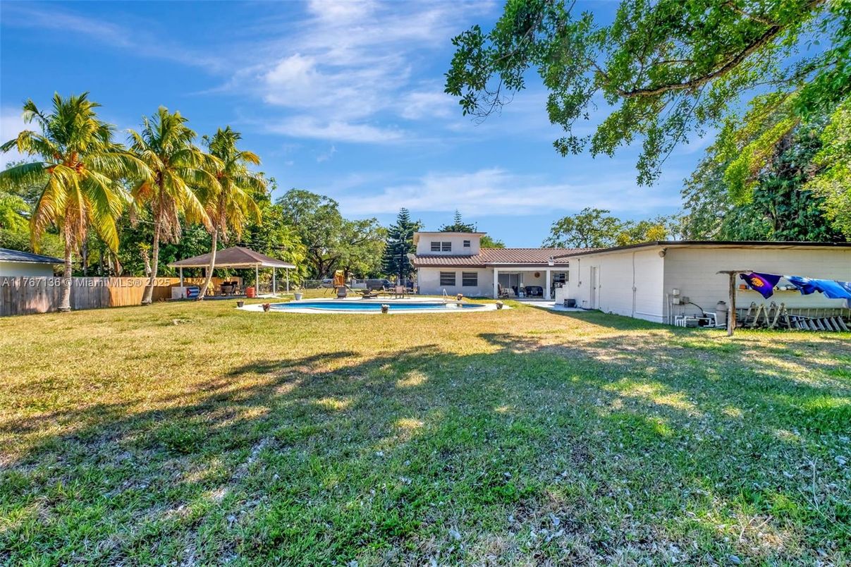 Backyard, Exterior, Pool