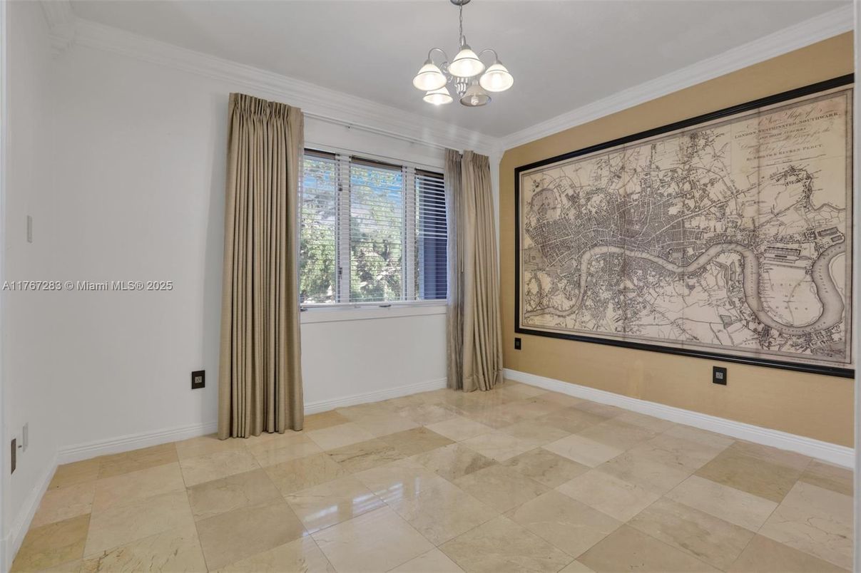 Empty room, Interior, Pendant Lights