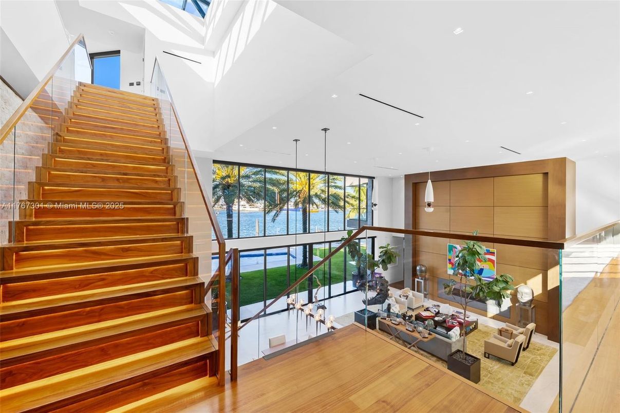 Interior, Pendant Lights, Recessed Lighting, Wood Texture Flooring
