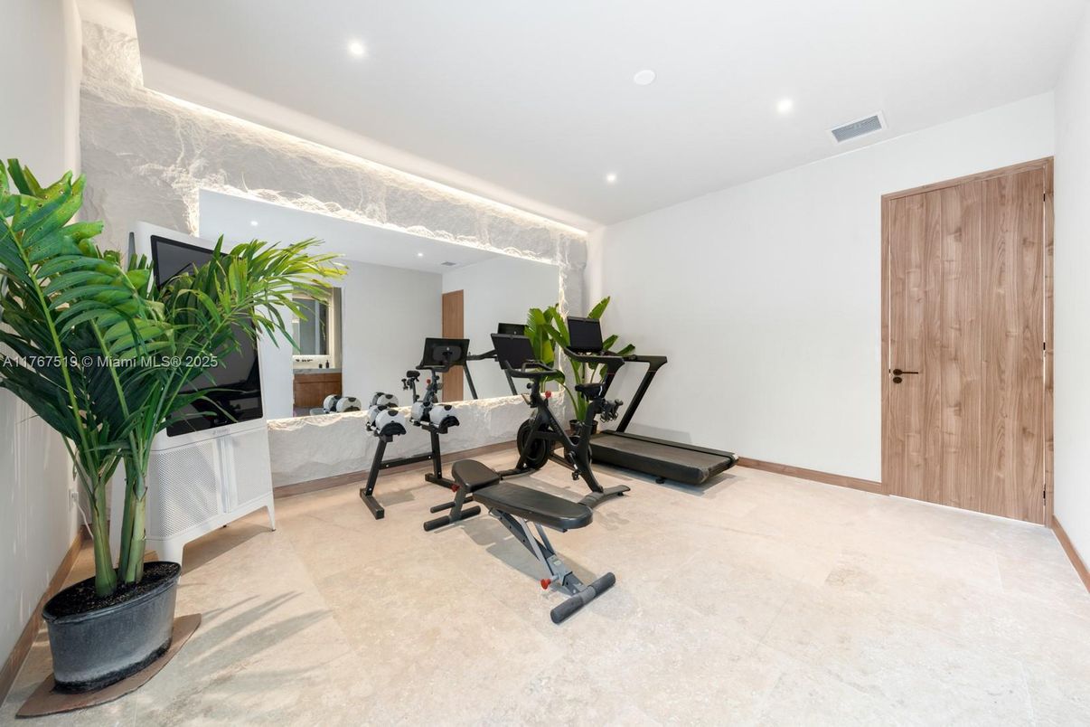 Fitness Equipment, Interior, Recessed Lighting