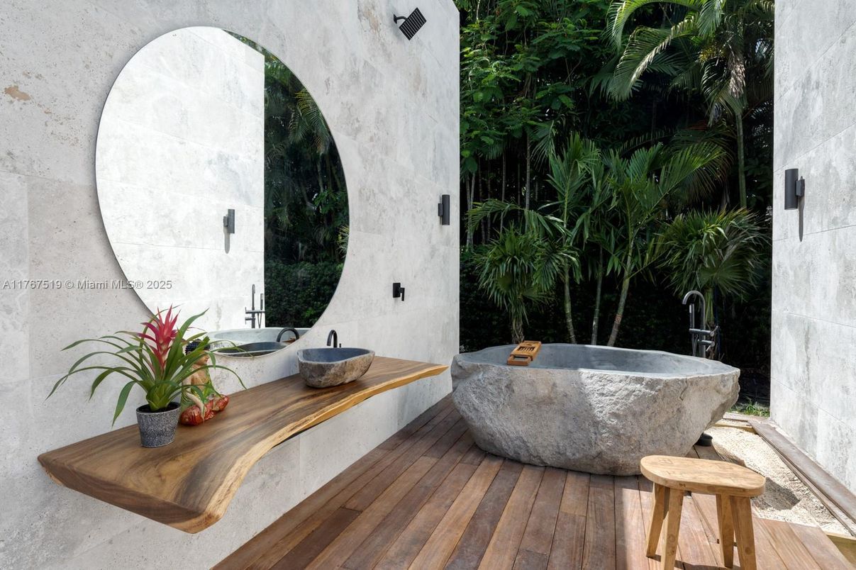 Bathroom, Exterior