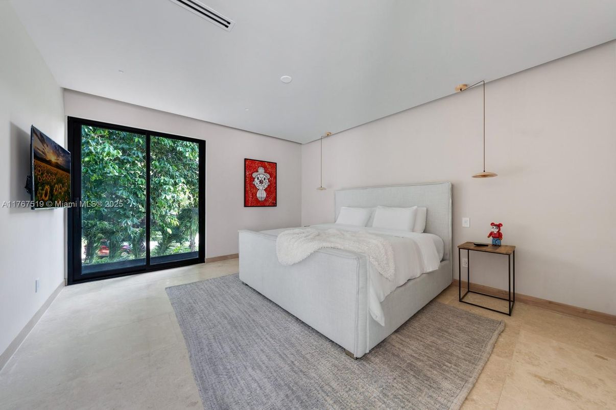 Bedroom, Interior, Pendant Lights