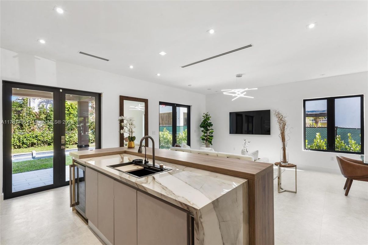 Interior, Kitchen, Recessed Lighting