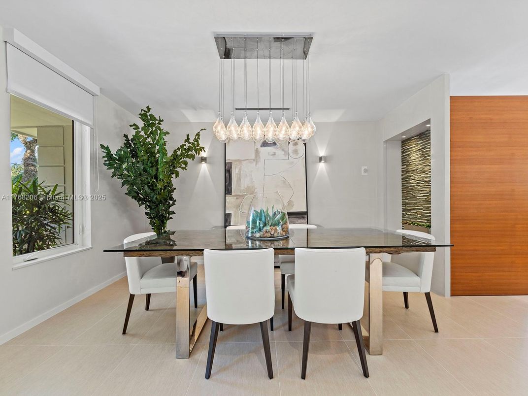 Dining room, Interior, Marble Walls, Pendant Lights
