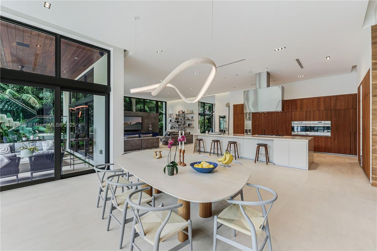 Dining room, Interior, Kitchen, Pendant Lights, Recessed Lighting