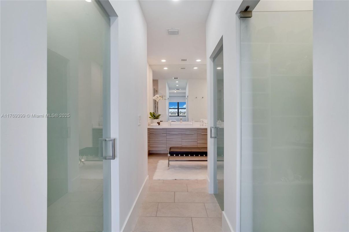 Interior, Recessed Lighting