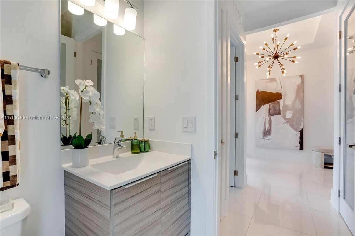 Bathroom, Interior, Pendant Lights