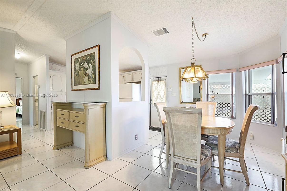 Dining room, Interior, Pendant Lights