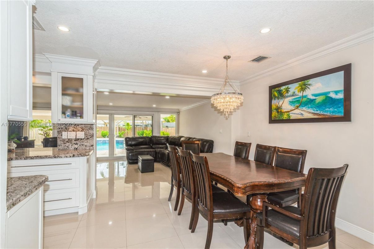 Chandelier, Dining room, Interior, Living room, Recessed Lighting