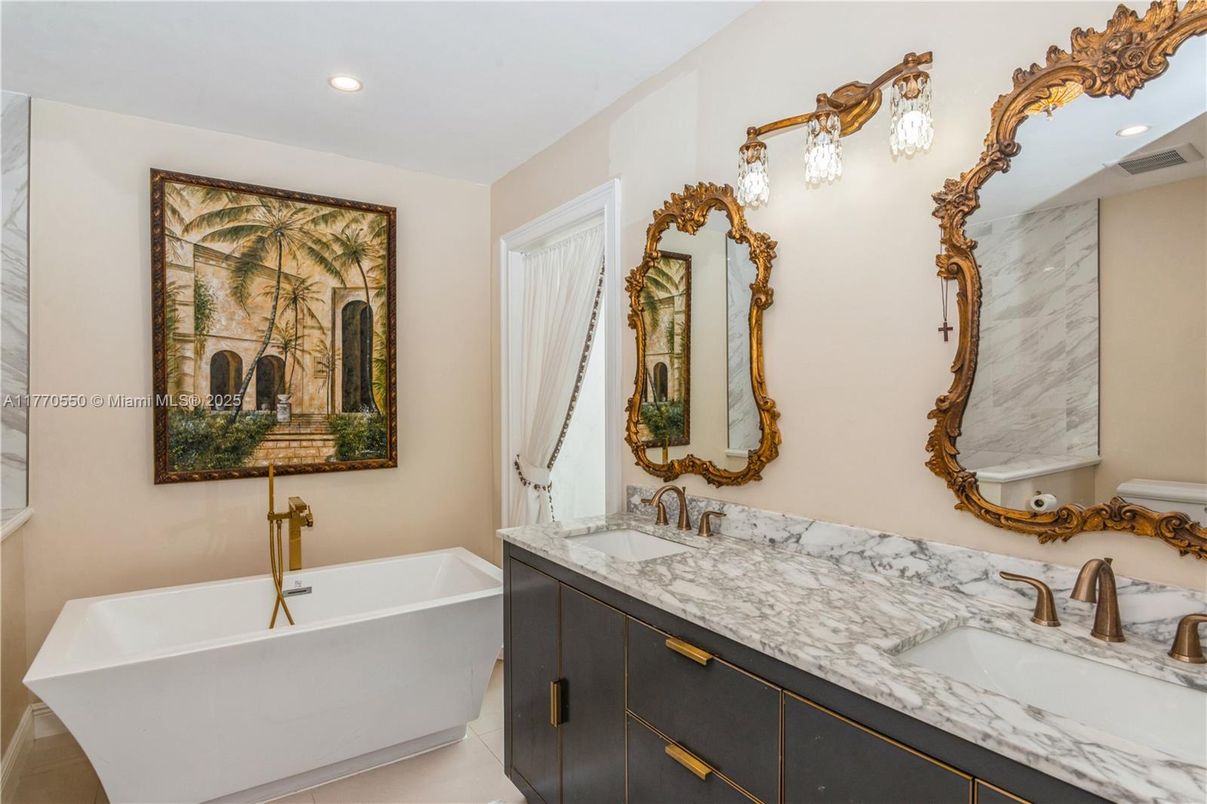 Bathroom, Dual Sink Vanities, Free Standing Baths, Interior, Recessed Lighting