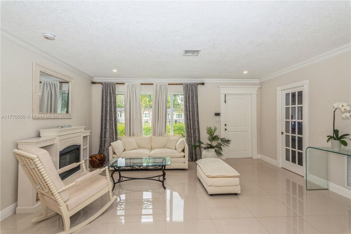 Fireplace, Interior, Living room, Recessed Lighting
