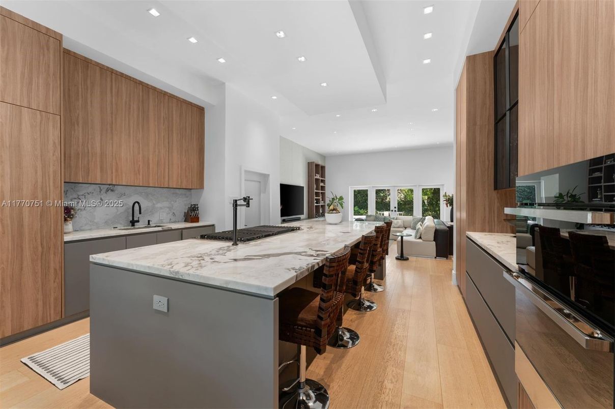 Interior, Kitchen, Living room, Recessed Lighting, Wood Texture Flooring