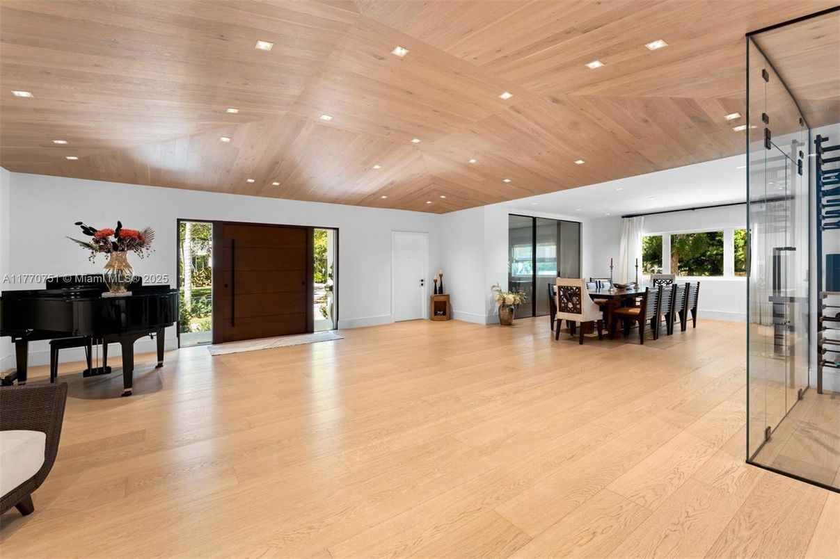 Dining room, Interior, Piano, Recessed Lighting, Wooden Ceilings, Wood Texture Flooring