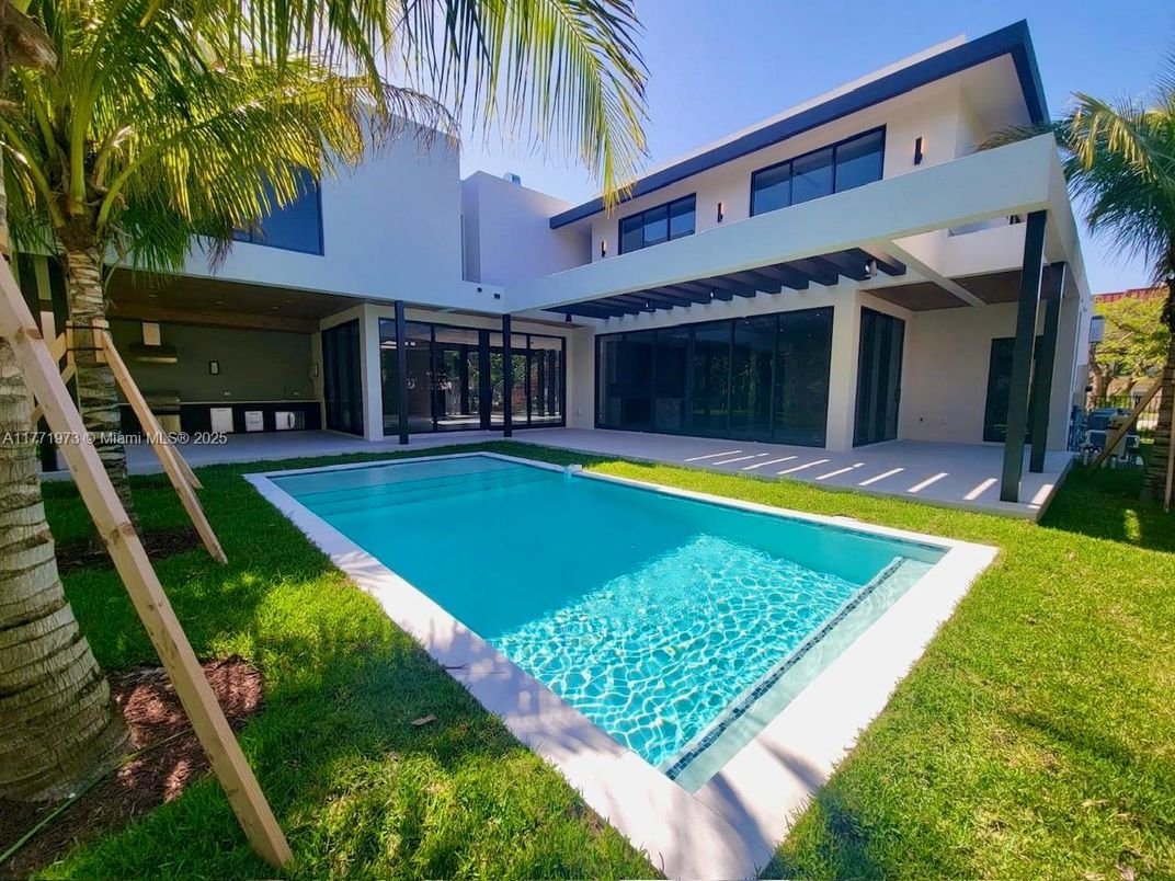 Backyard, Exterior, Pool