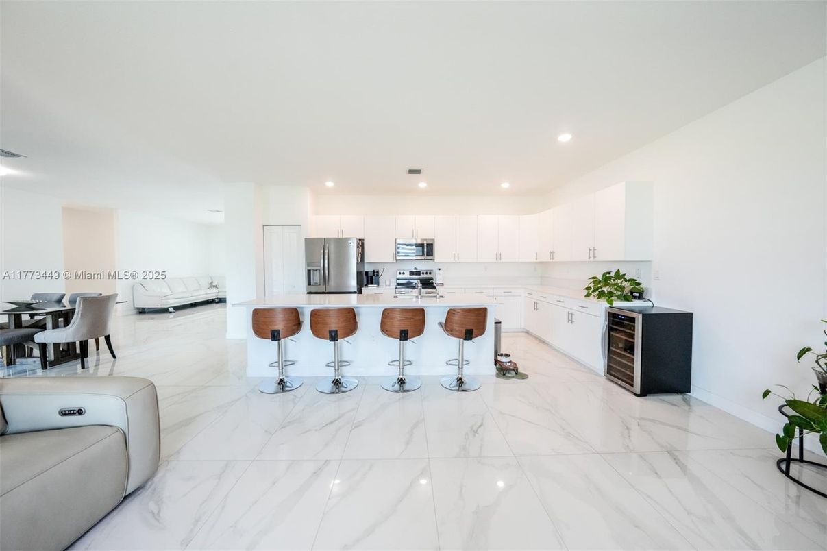 Dining room, Interior, Kitchen, Marble, Recessed Lighting, Stainless Steel Appliances