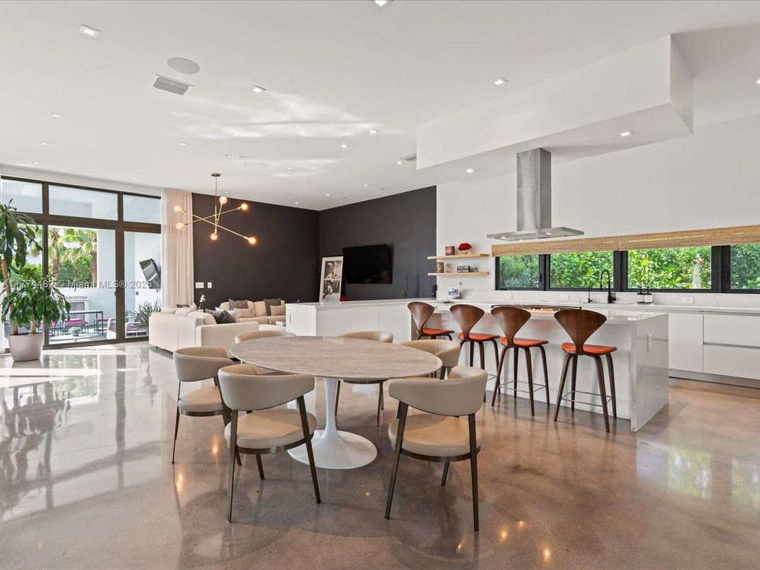 Dining room, Interior, Kitchen, Living room, Pendant Lights, Recessed Lighting