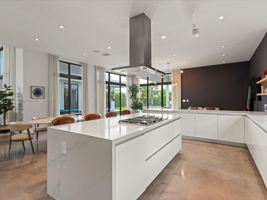Dining room, Interior, Kitchen, Pendant Lights, Recessed Lighting