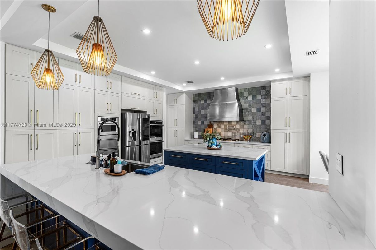 Interior, Kitchen, Pendant Lights, Recessed Lighting, Stainless Steel Appliances