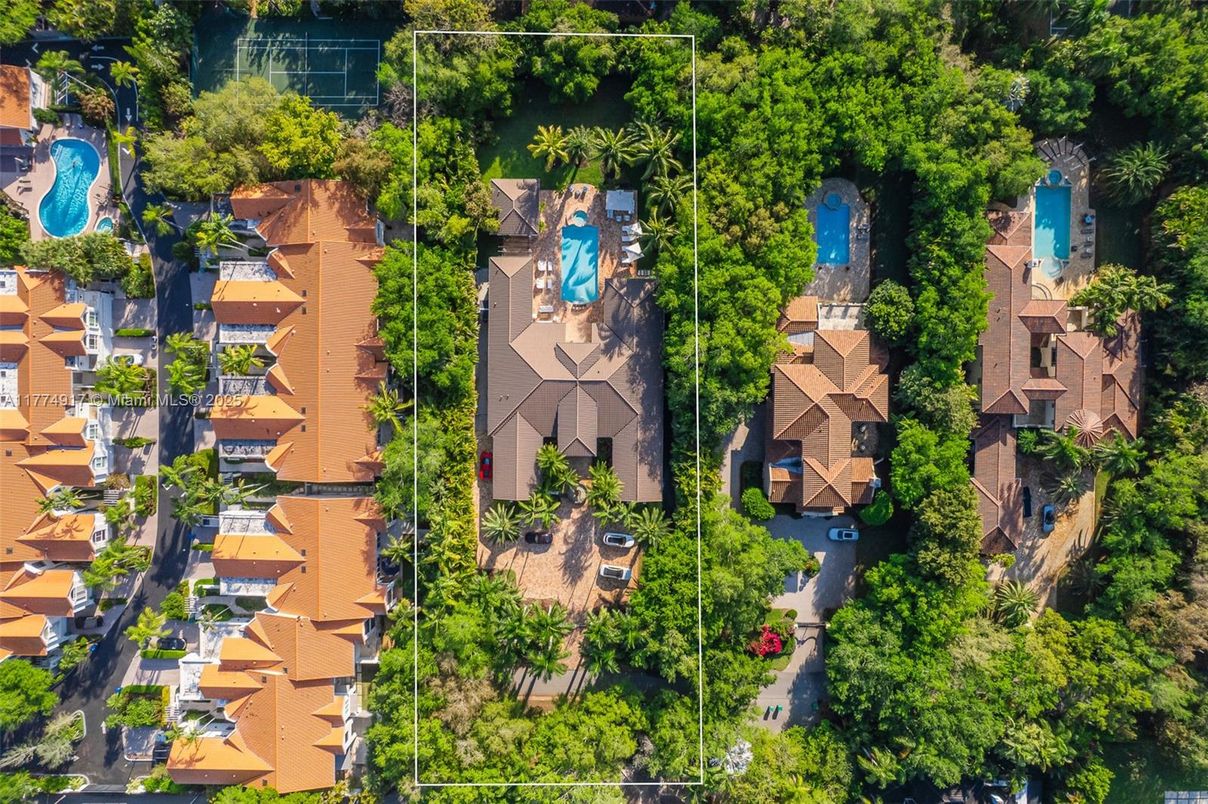 Exterior, Drone