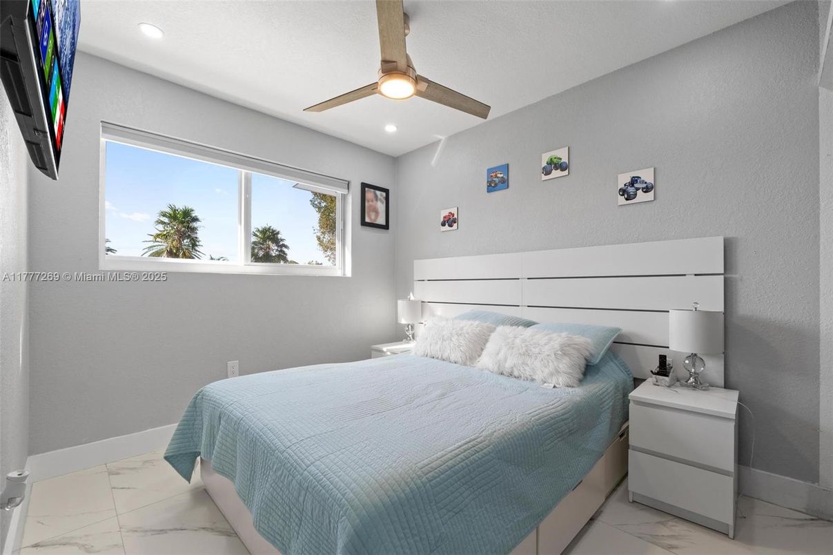 Bedroom, Interior, Marble, Recessed Lighting