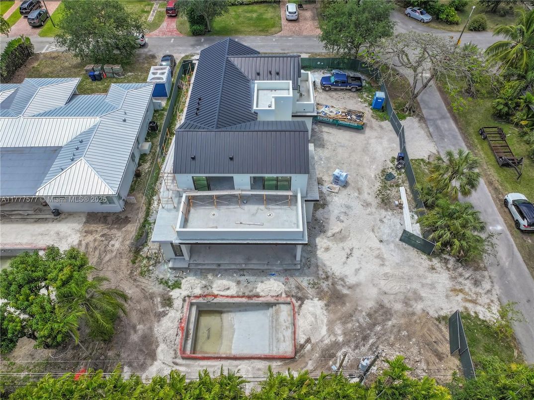 Exterior, Drone