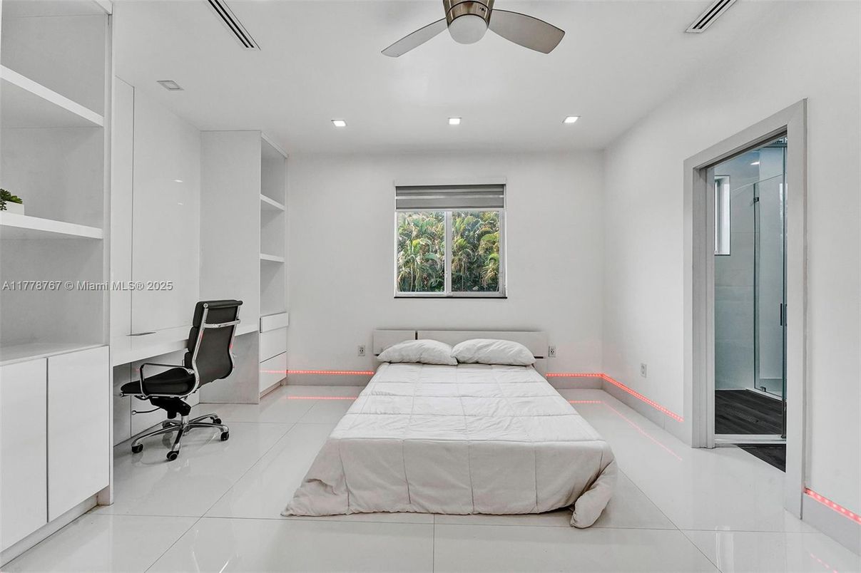 Bedroom, Interior, Recessed Lighting