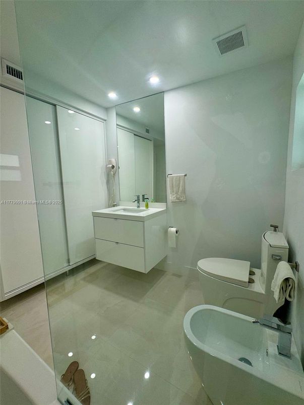 Bathroom, Dual Sink Vanities, Free Standing Baths, Glass Shower, Interior, Recessed Lighting