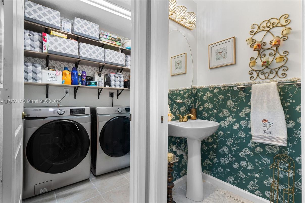 Bathroom, Interior, Utility Closets, Washer