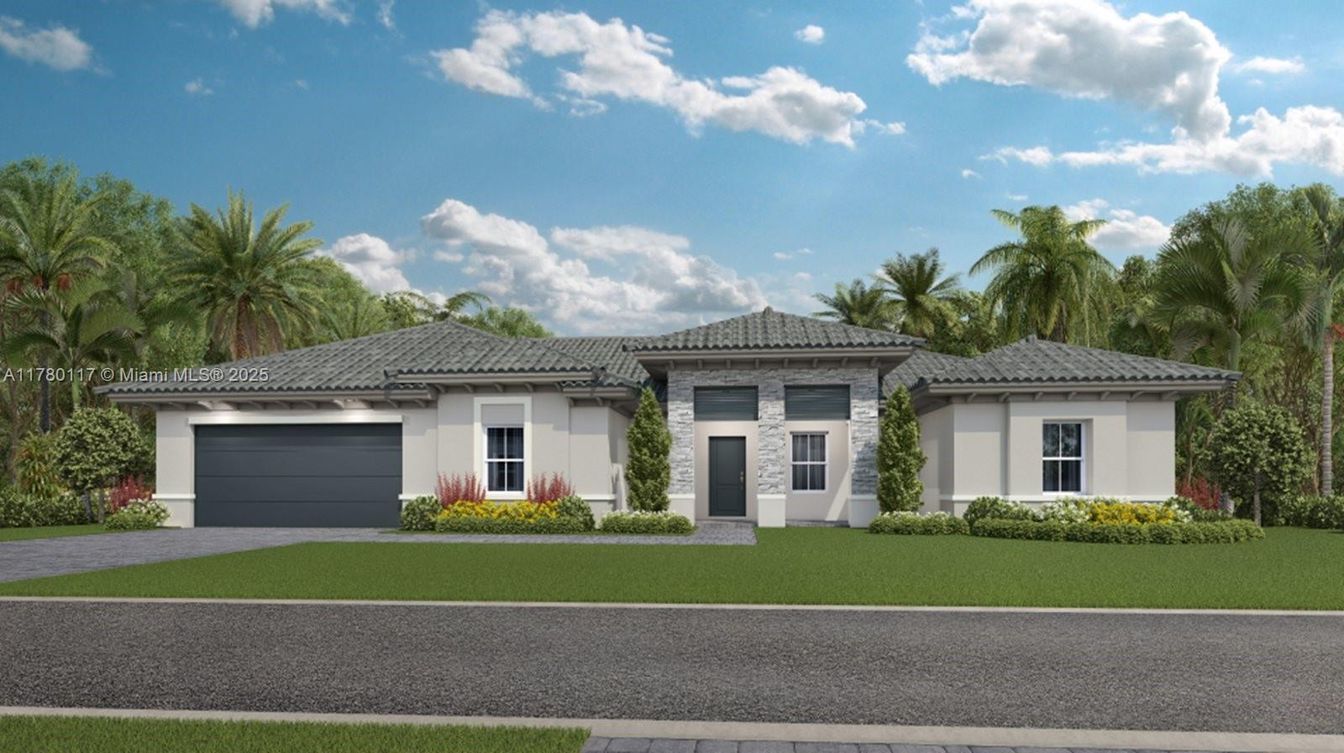 Attached, Exterior, Facade, Mediterranean