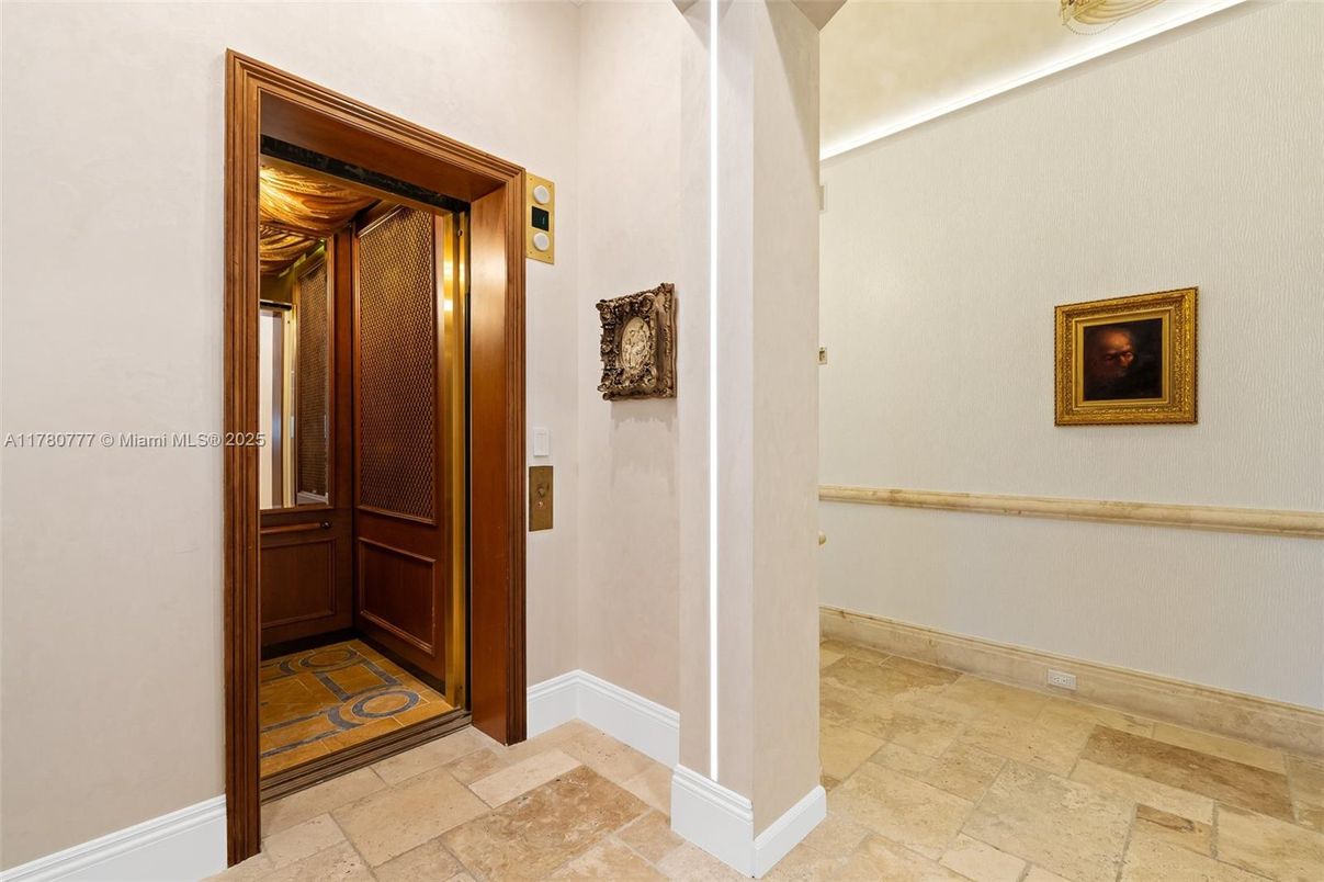 Elevator, Interior