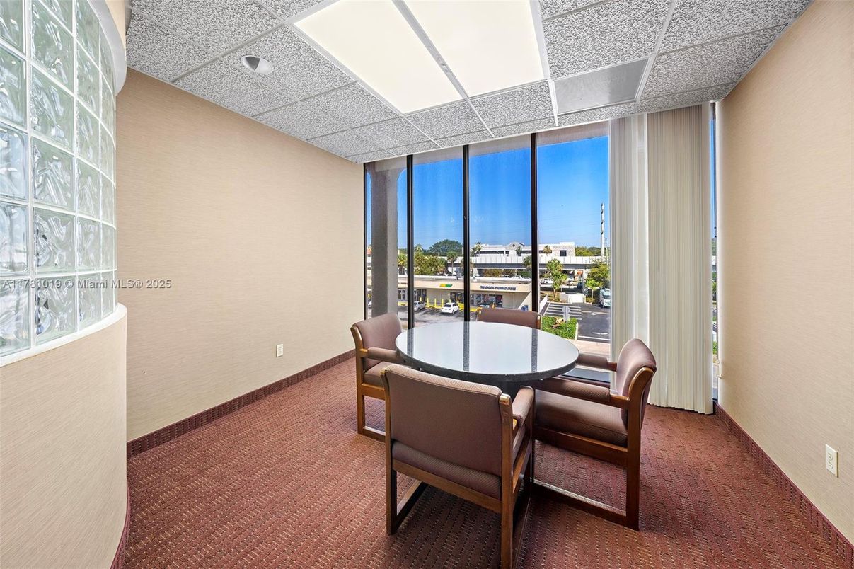 Dining room, Interior