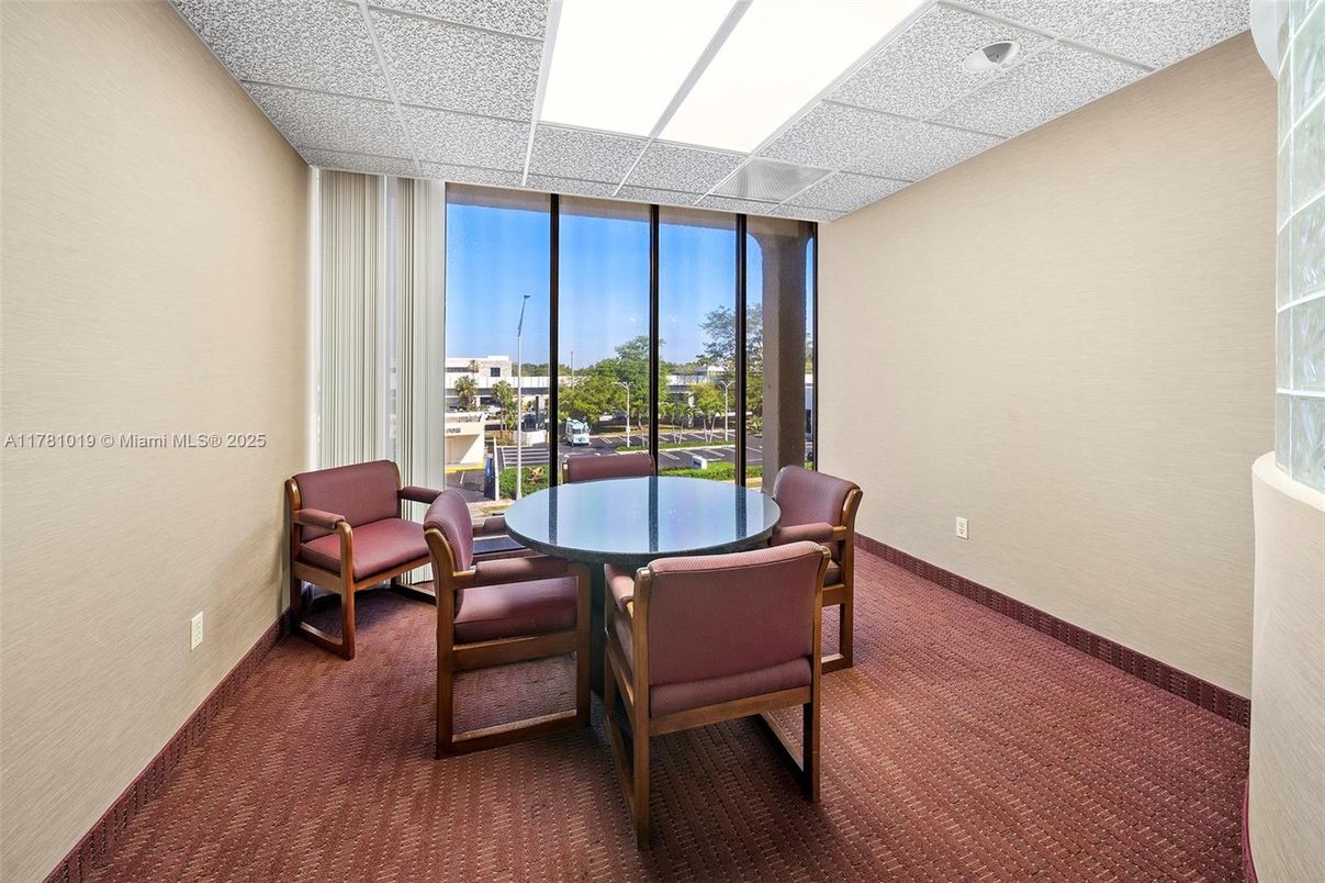 Dining room, Interior, Recessed Lighting