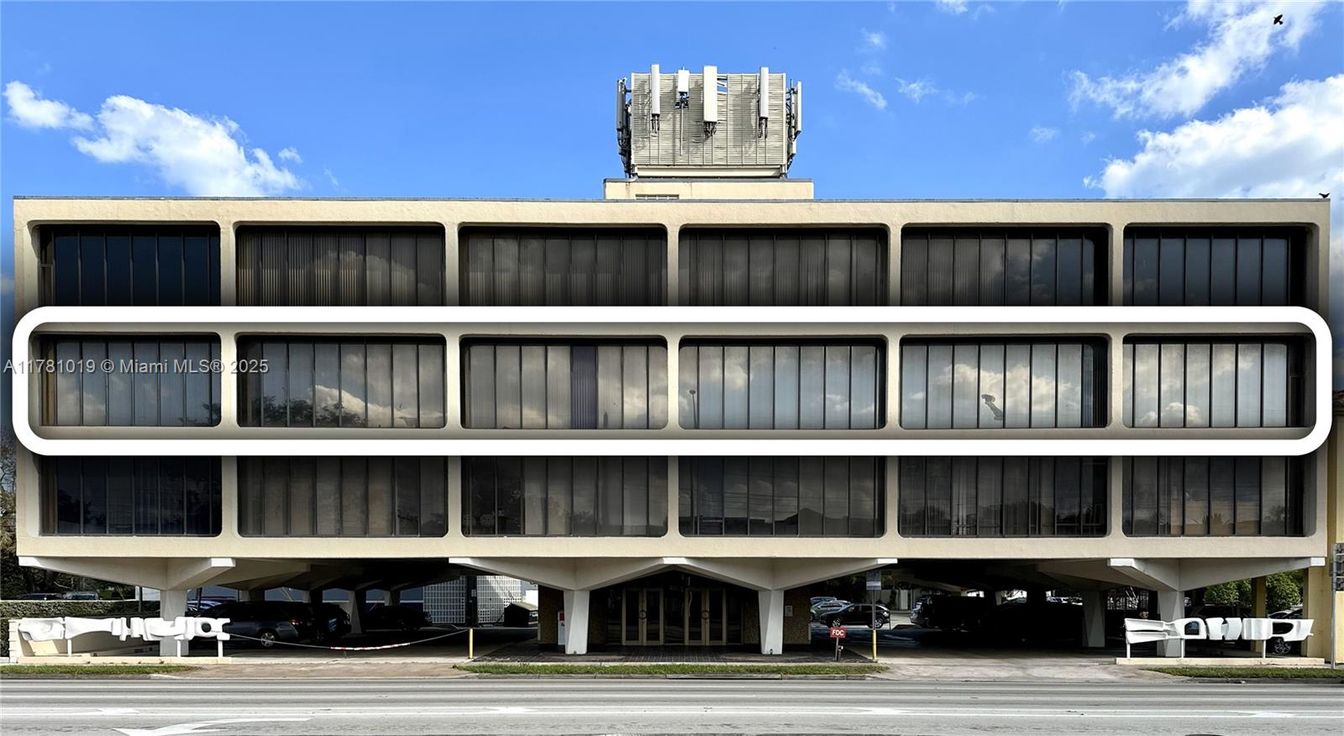 Exterior, Facade, Condo Building