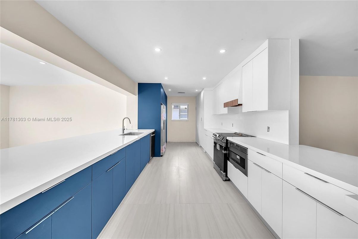 Interior, Kitchen, Recessed Lighting